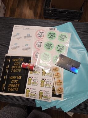 140 Peice Shipping Bundle
